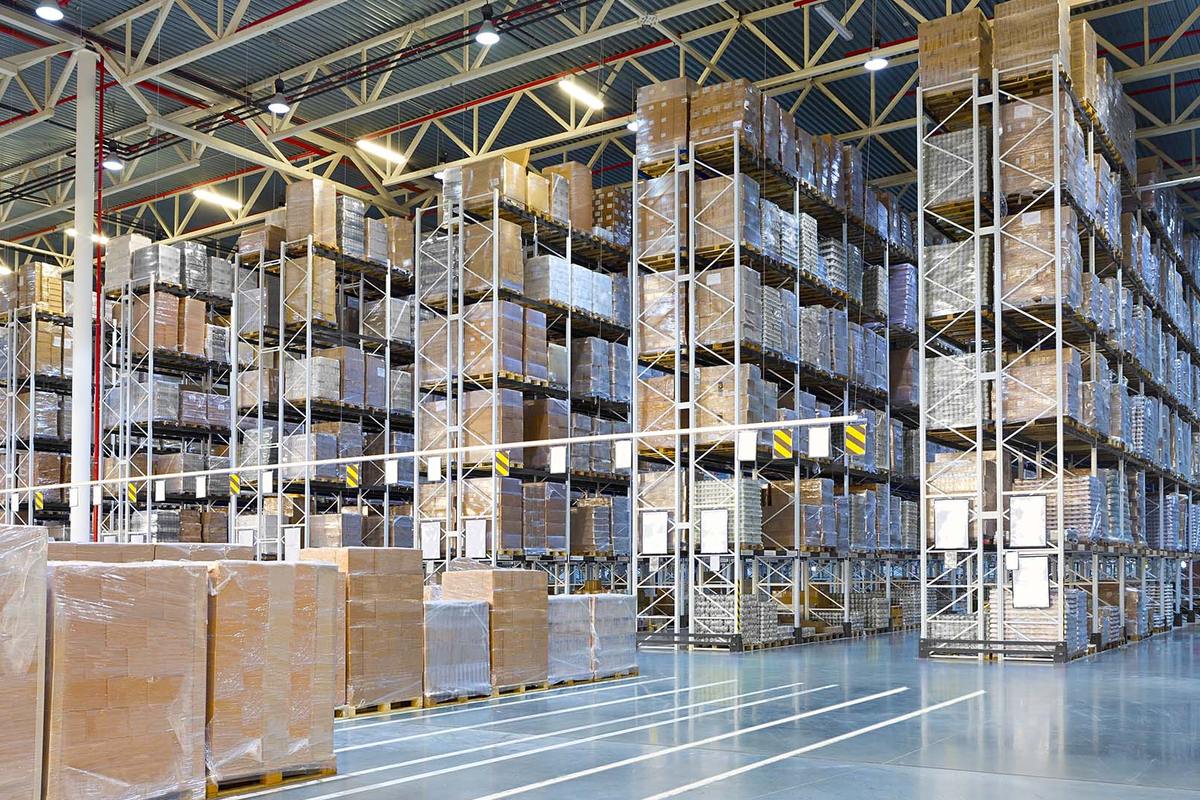 NCL_0007_distribution warehouse AdobeStock_84518854_1200x800